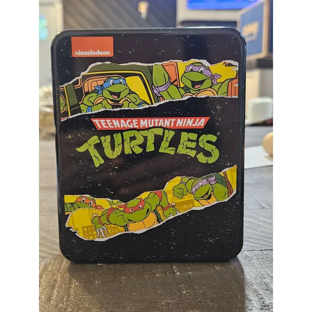 Teenage Mutant Ninja Turtles TMNT Raphael Bifold Red Wallet NWT Buckle Gift Tin
